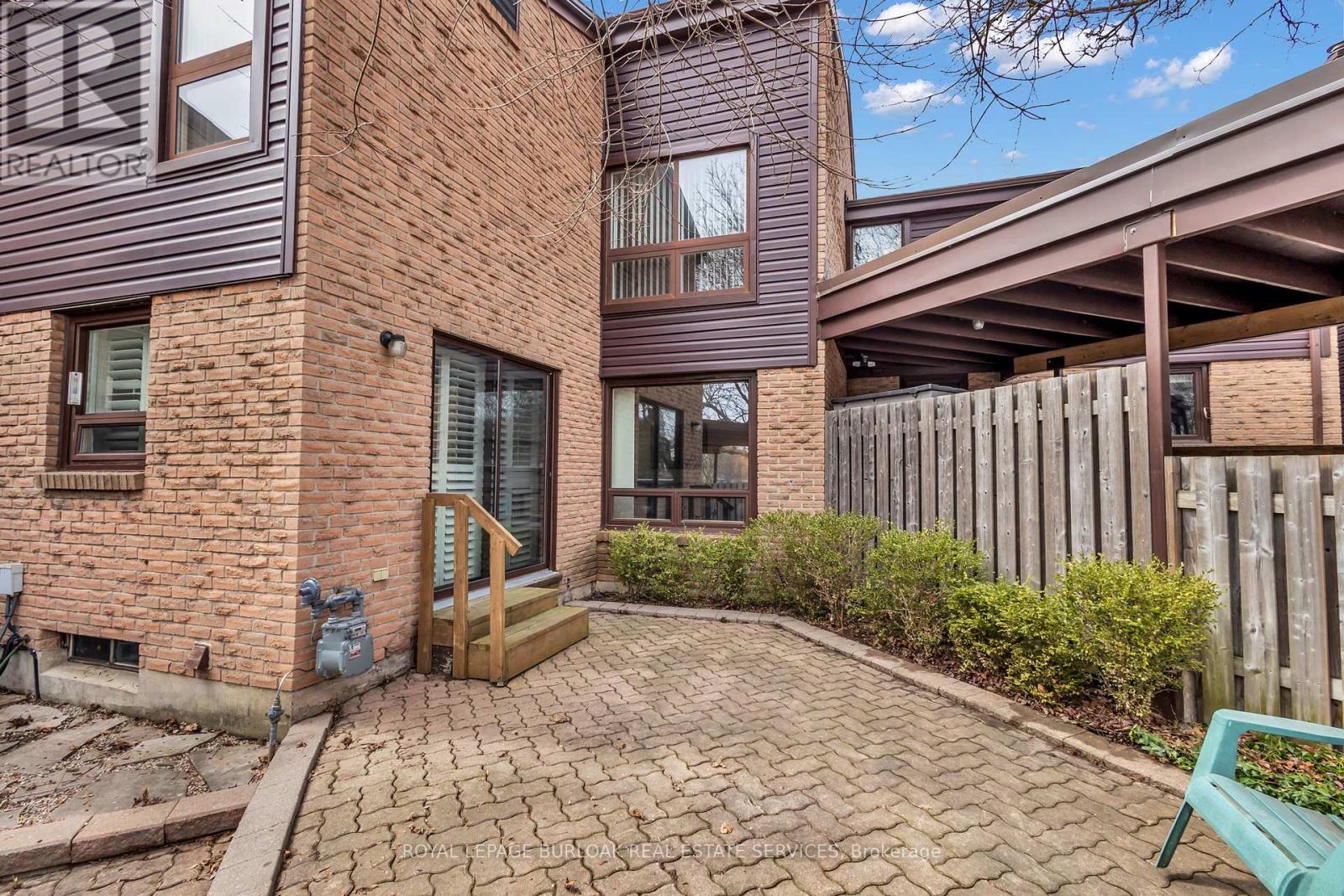 3 - 28 Underhill Crescent, Kitchener, Ontario  N2A 2S8 - Photo 25 - X12925962