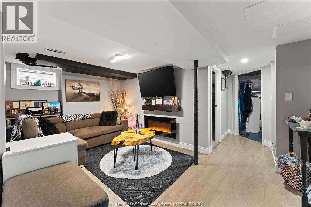 1384 Pillette, Windsor, Ontario N8Y 3B9 - Photo 21 - 26007626