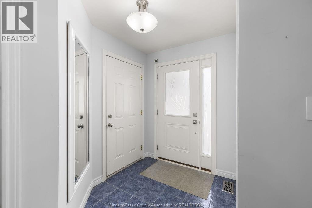 571 Banwell Road, Windsor, Ontario N8P 1J8 - Photo 3 - 26007662