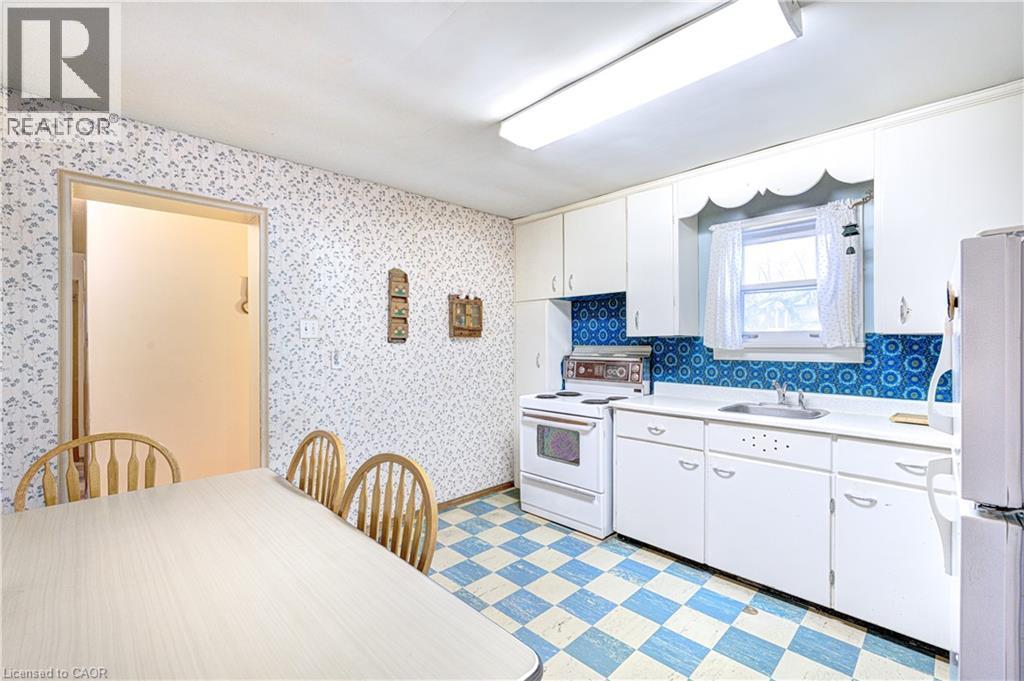 21 Dixon Road, Etobicoke, Ontario  M9P 2K9 - Photo 9 - 40812315