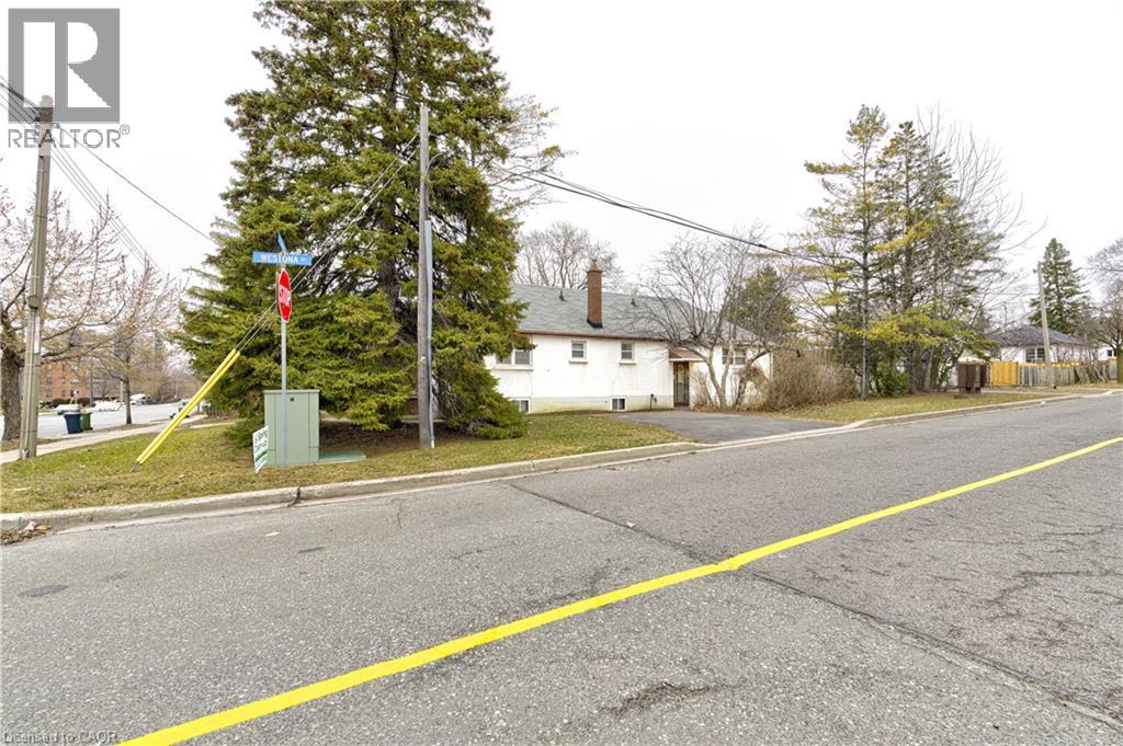 21 Dixon Road, Etobicoke, Ontario  M9P 2K9 - Photo 2 - 40812315