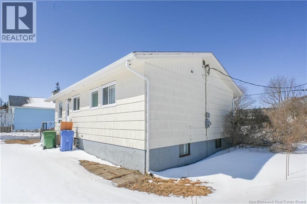 148 Des Pins Street, Shippagan, New Brunswick  E8S 1K2 - Photo 8 - NB136867
