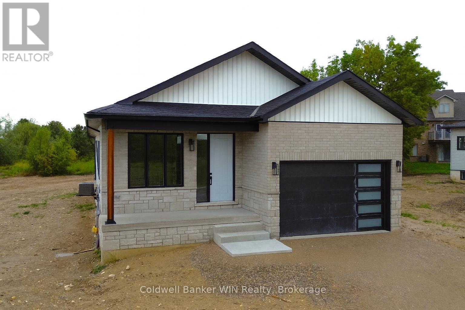 647 MARTIN STREET, Wellington North, Ontario