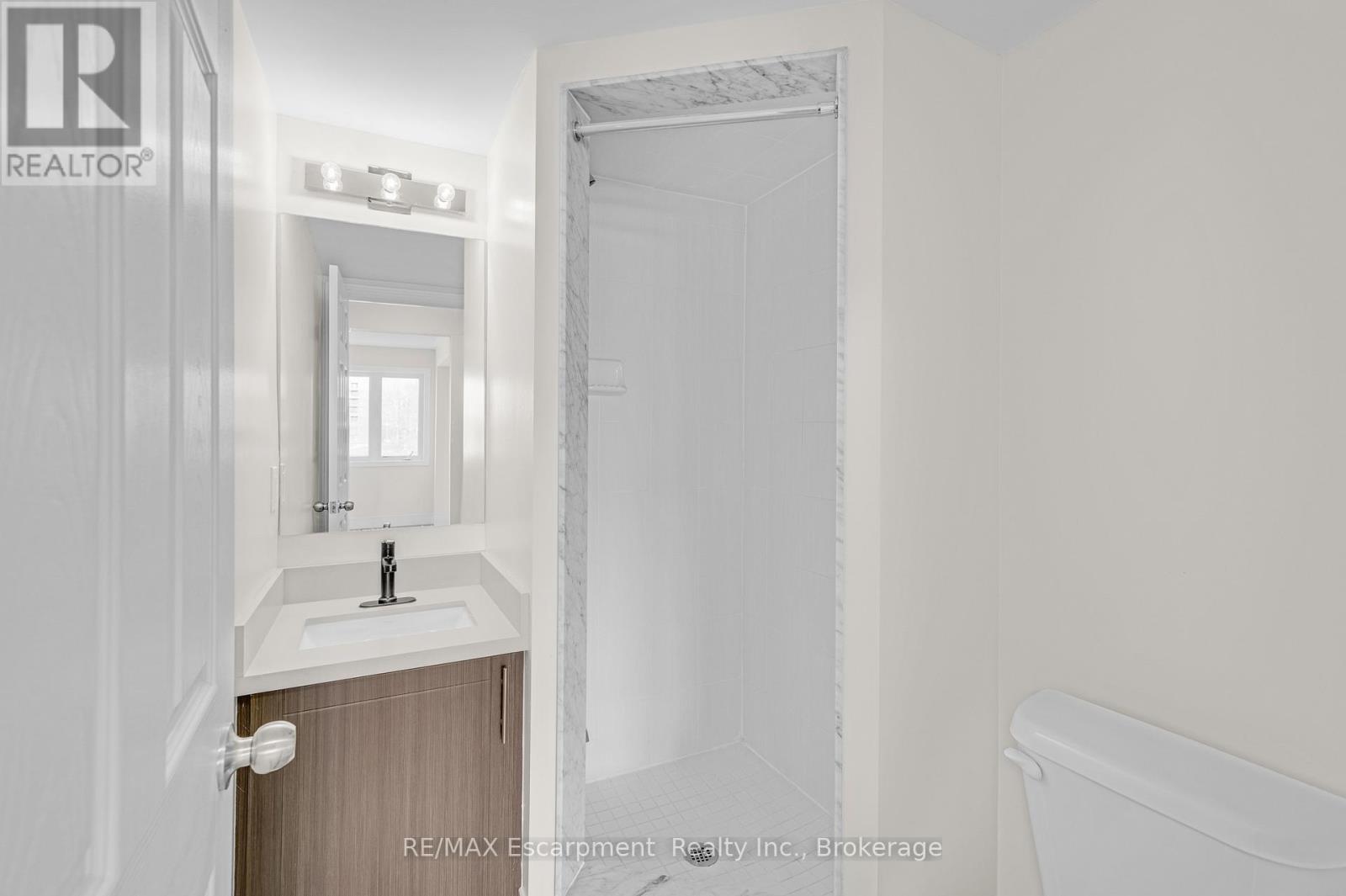 3-04 - 2420 Baronwood Drive, Oakville, Ontario  L6M 0X6 - Photo 14 - W12981074