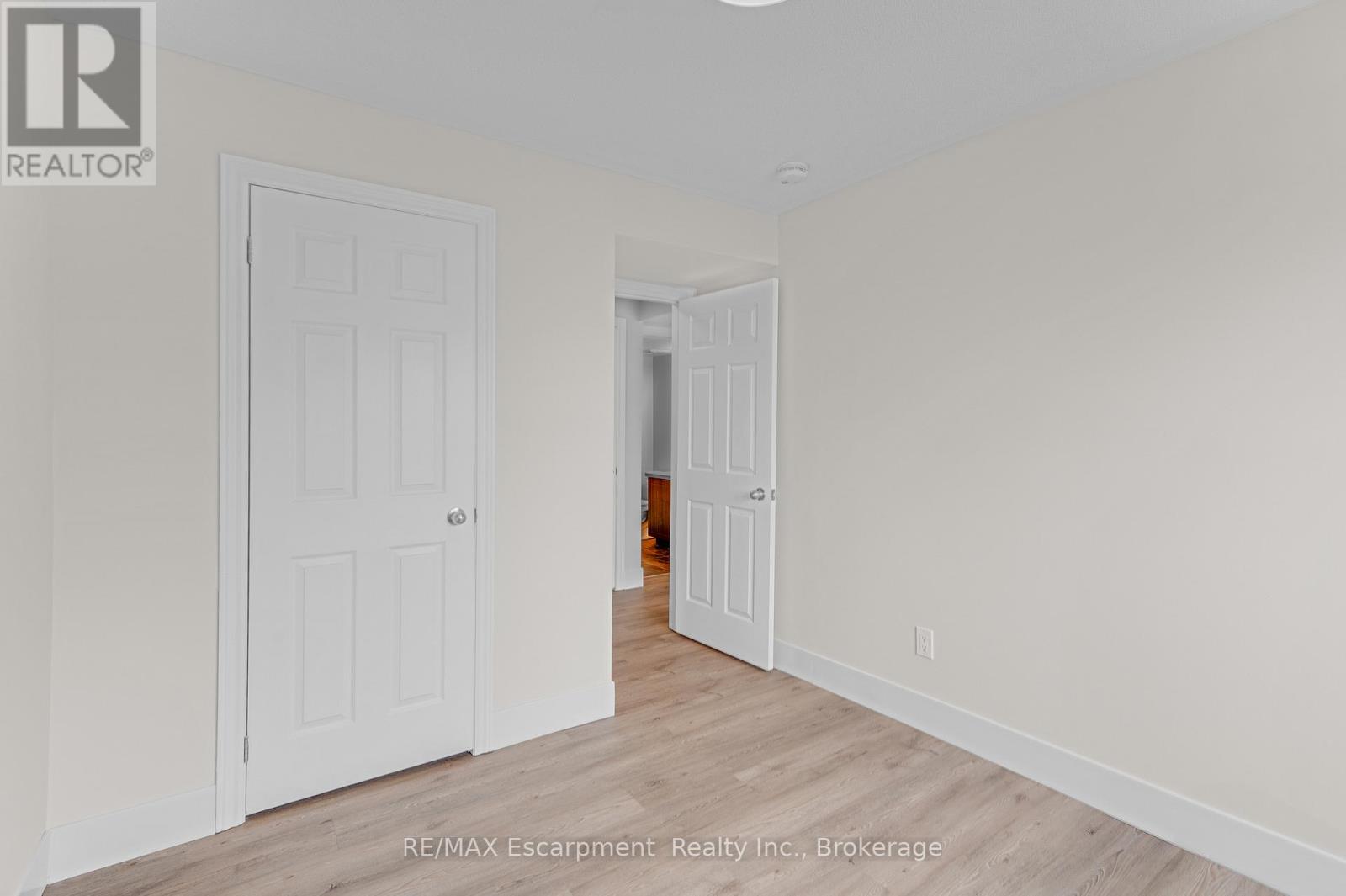 3-04 - 2420 Baronwood Drive, Oakville, Ontario  L6M 0X6 - Photo 16 - W12981074