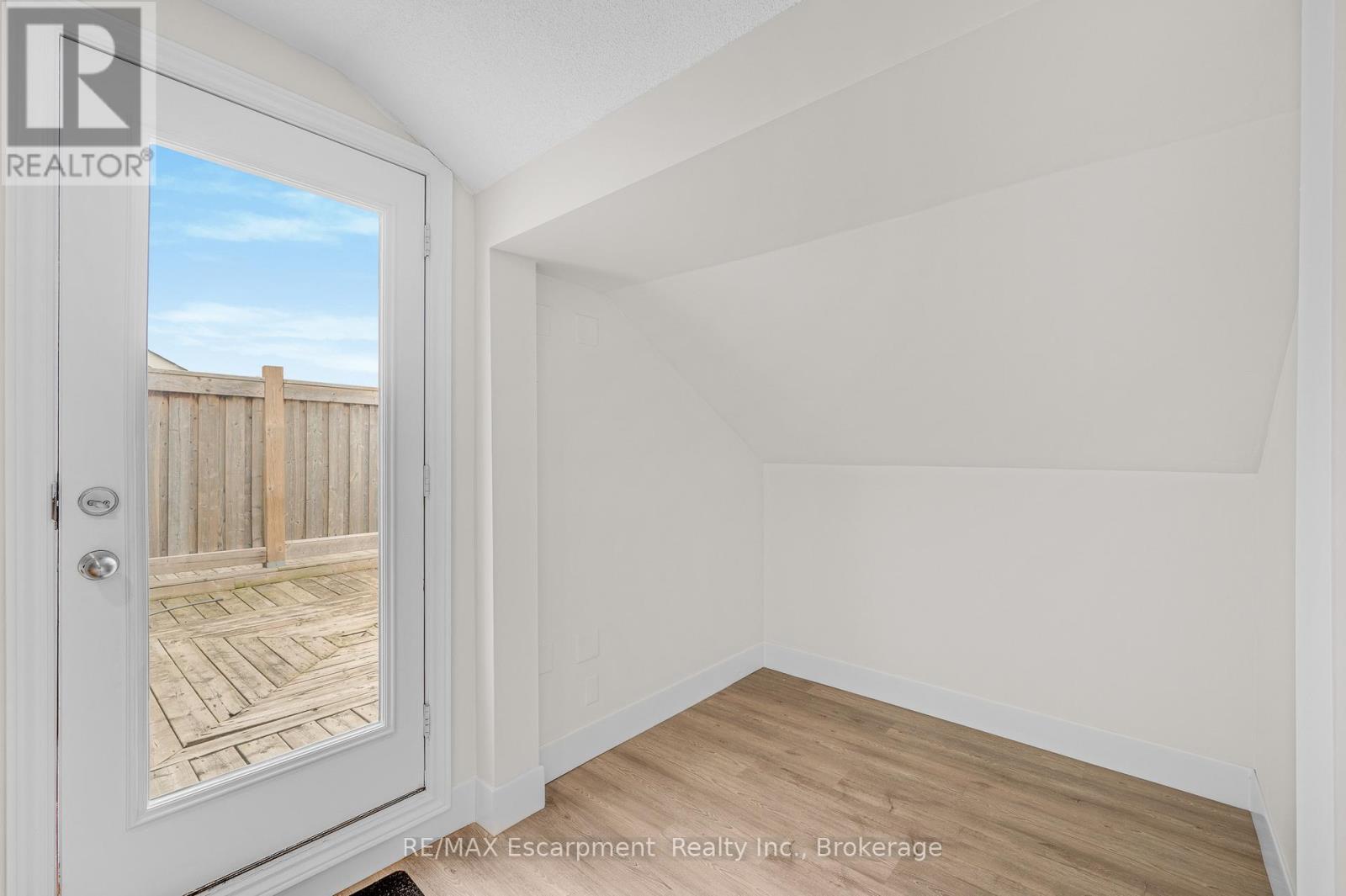 3-04 - 2420 Baronwood Drive, Oakville, Ontario  L6M 0X6 - Photo 18 - W12981074