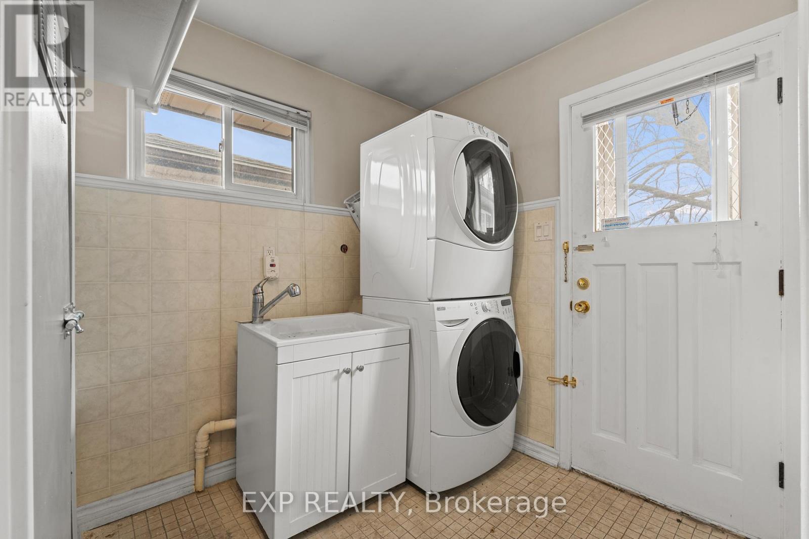 Unknown Address, ,     - Photo 16 - X12981142