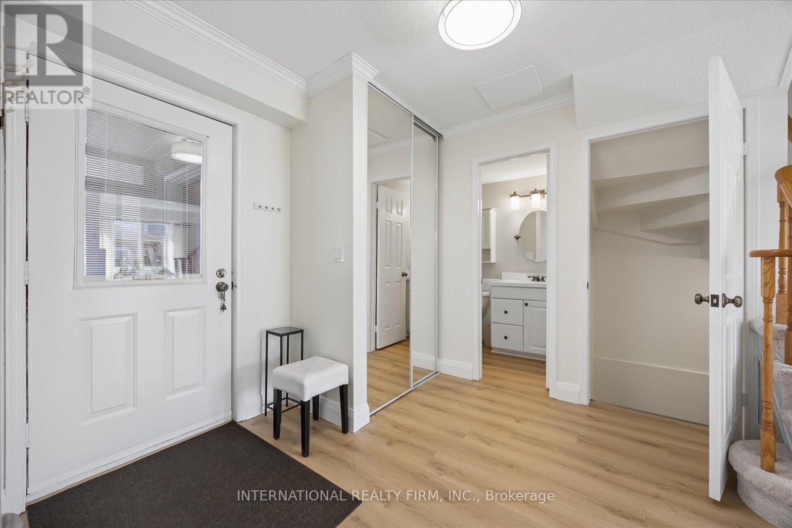 1472 Connery Crescent, Oshawa, Ontario  L1J 8E4 - Photo 6 - E12980398