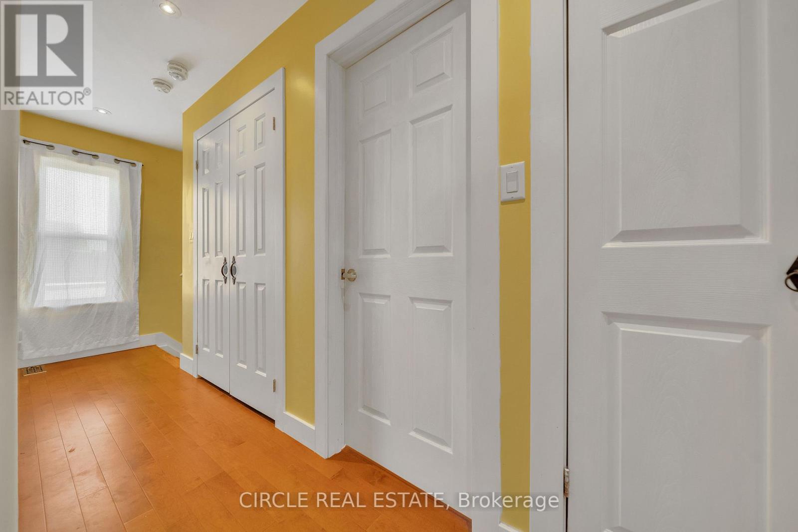 1043 Shaw Drive, Mississauga, Ontario  L5G 3Z3 - Photo 19 - W12885086