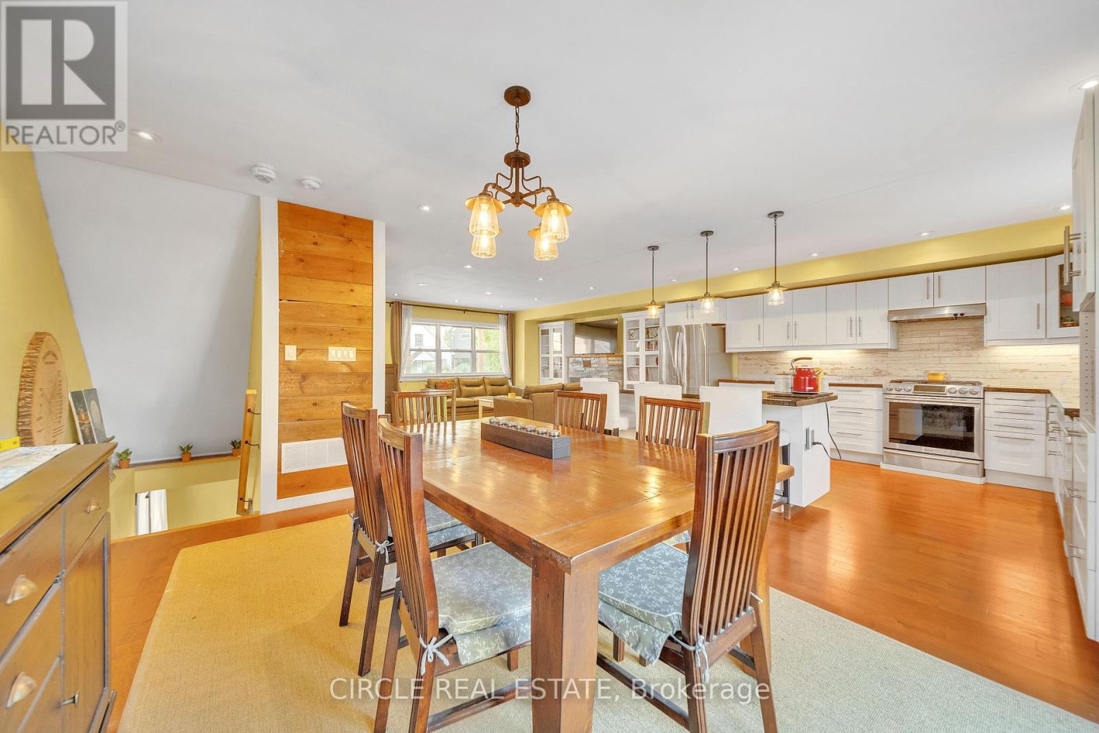 1043 Shaw Drive, Mississauga, Ontario  L5G 3Z3 - Photo 14 - W12885086