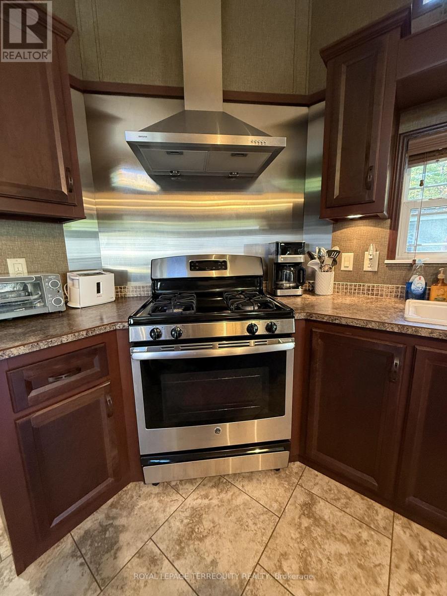 14 Rockhaven, Selwyn, Ontario  K0L 2H0 - Photo 14 - X12975390