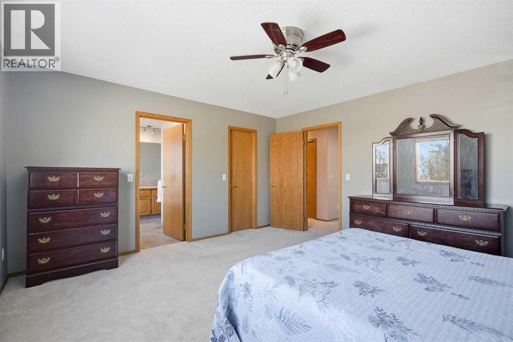 146 Hawkdale Circle Nw, Calgary, Alberta  T3G 2W9 - Photo 27 - A2292709