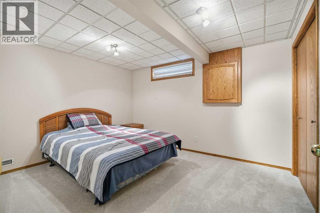 146 Hawkdale Circle Nw, Calgary, Alberta  T3G 2W9 - Photo 36 - A2292709