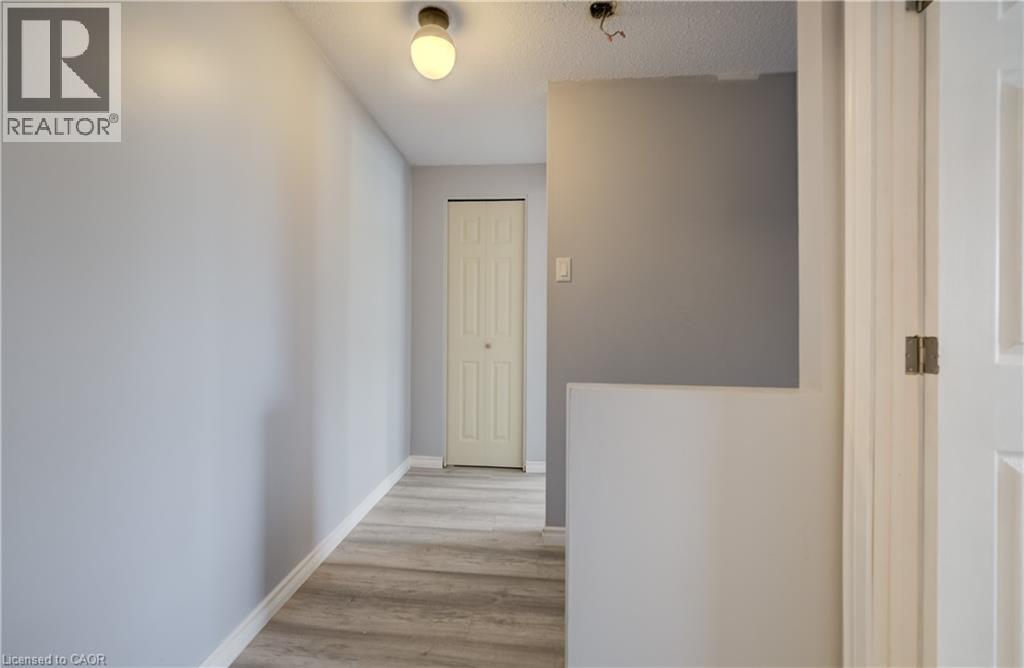 249 Cedarbrae Avenue Unit# 18, Waterloo, Ontario  N2L 4S8 - Photo 7 - 40805241