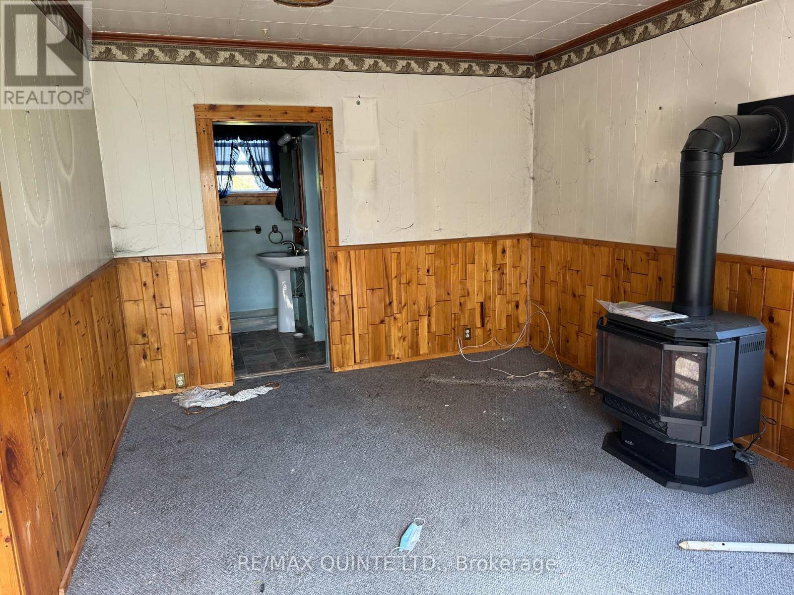 801 Old Highway 2, Quinte West, Ontario  K8V 5P5 - Photo 11 - X12981144