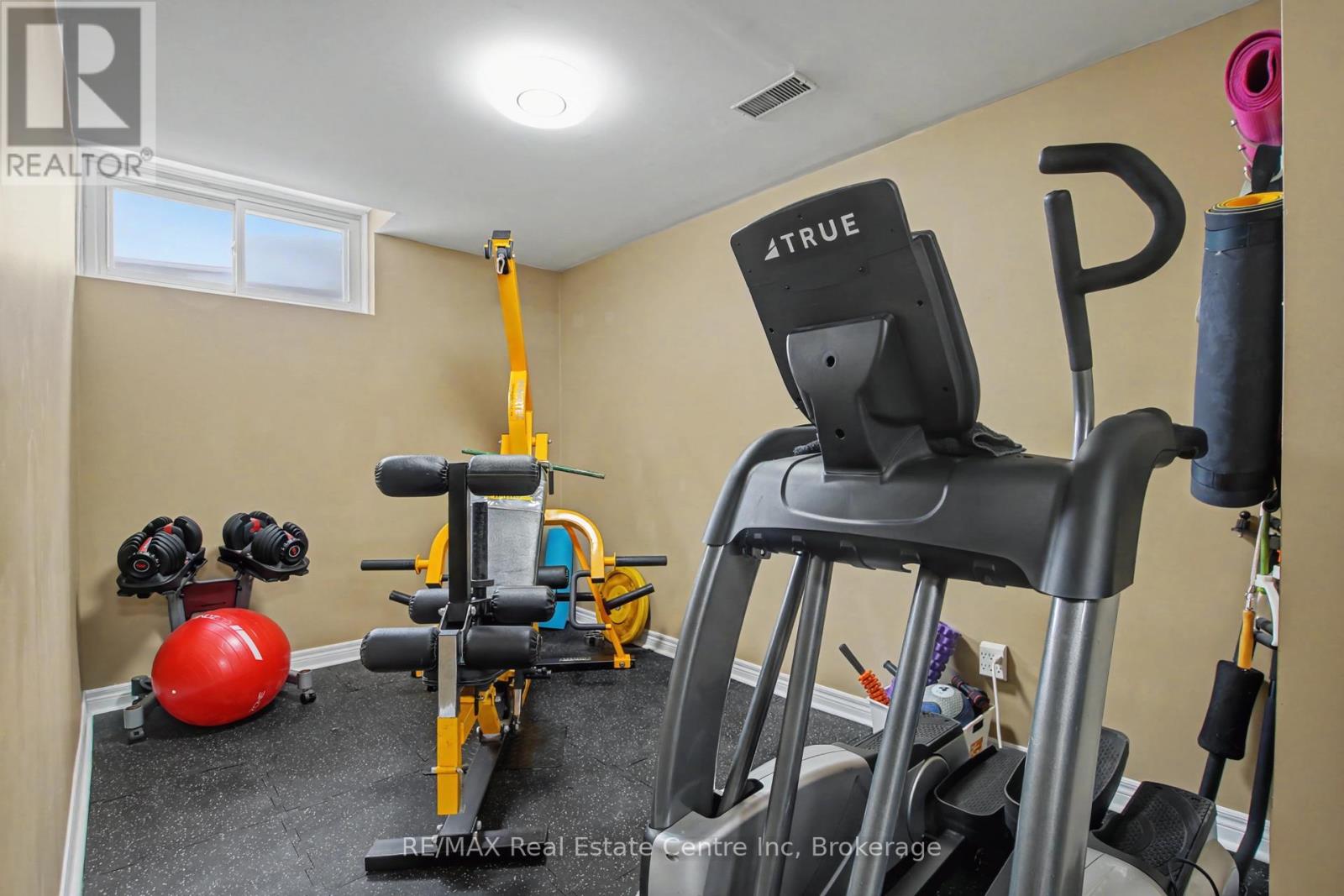 771 Victoria Terrace, Centre Wellington, Ontario  N1M 3L5 - Photo 23 - X12981028