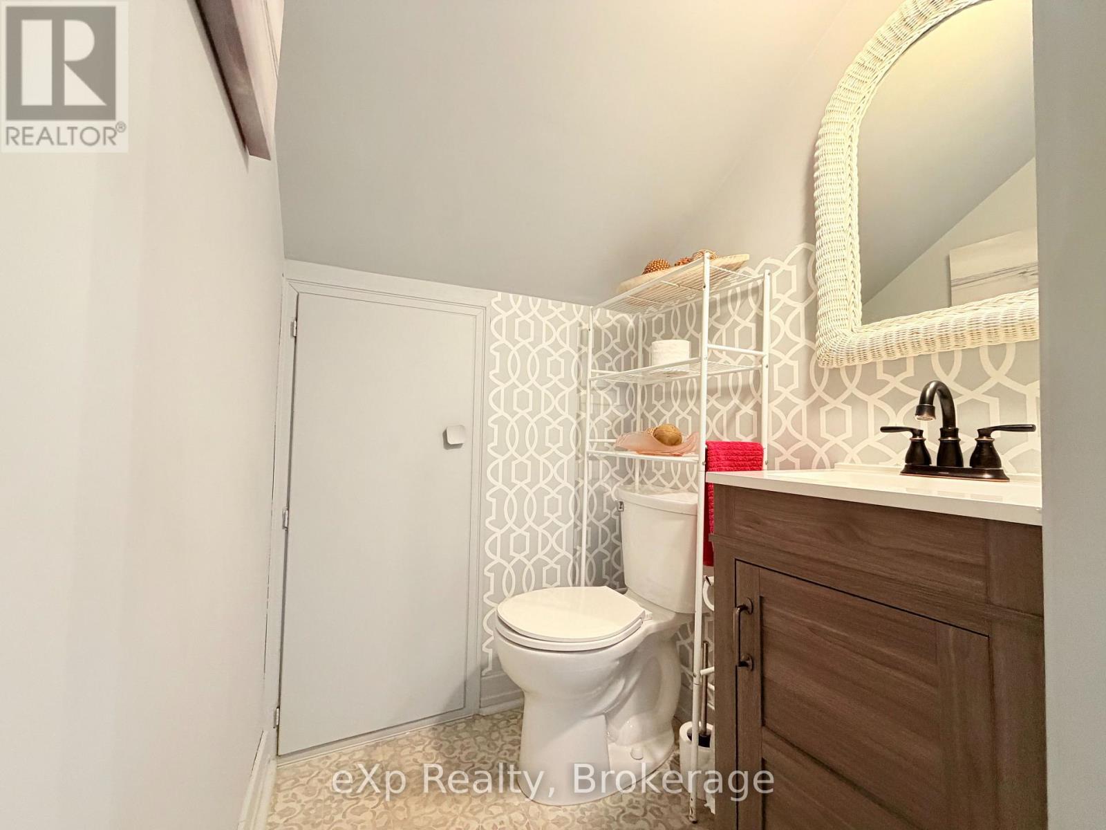 1043 9 Highway, South Bruce, Ontario N0G 2J0 - Photo 11 - X12981078