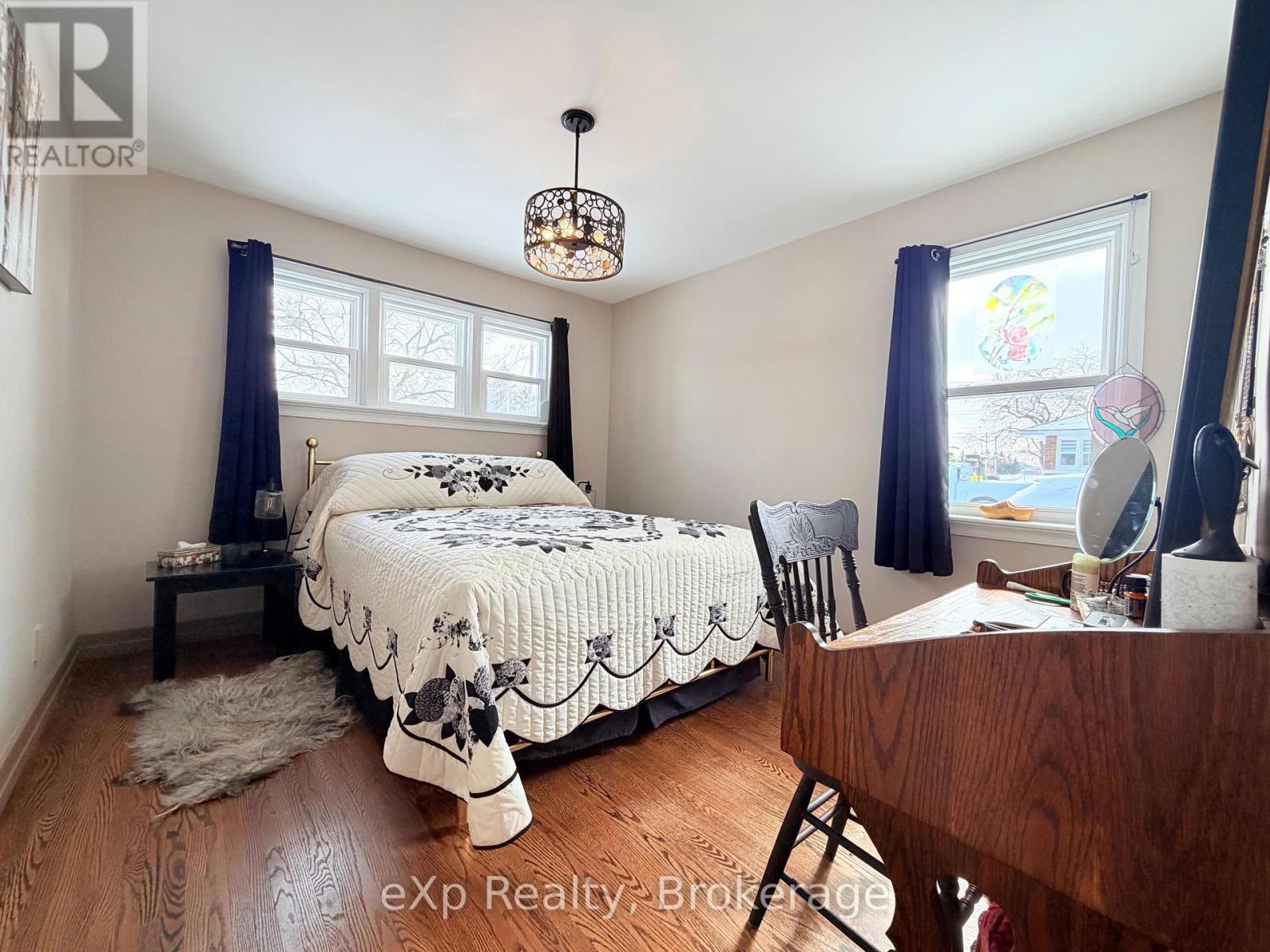 1043 9 Highway, South Bruce, Ontario N0G 2J0 - Photo 7 - X12981078