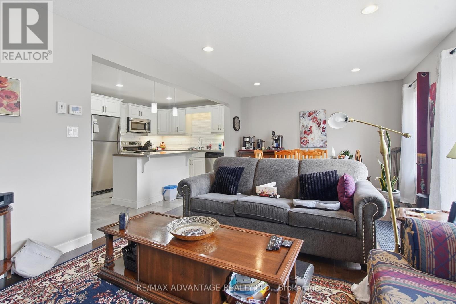 16 Empire Parkway, St. Thomas, Ontario  N5R 0E9 - Photo 15 - X12981072