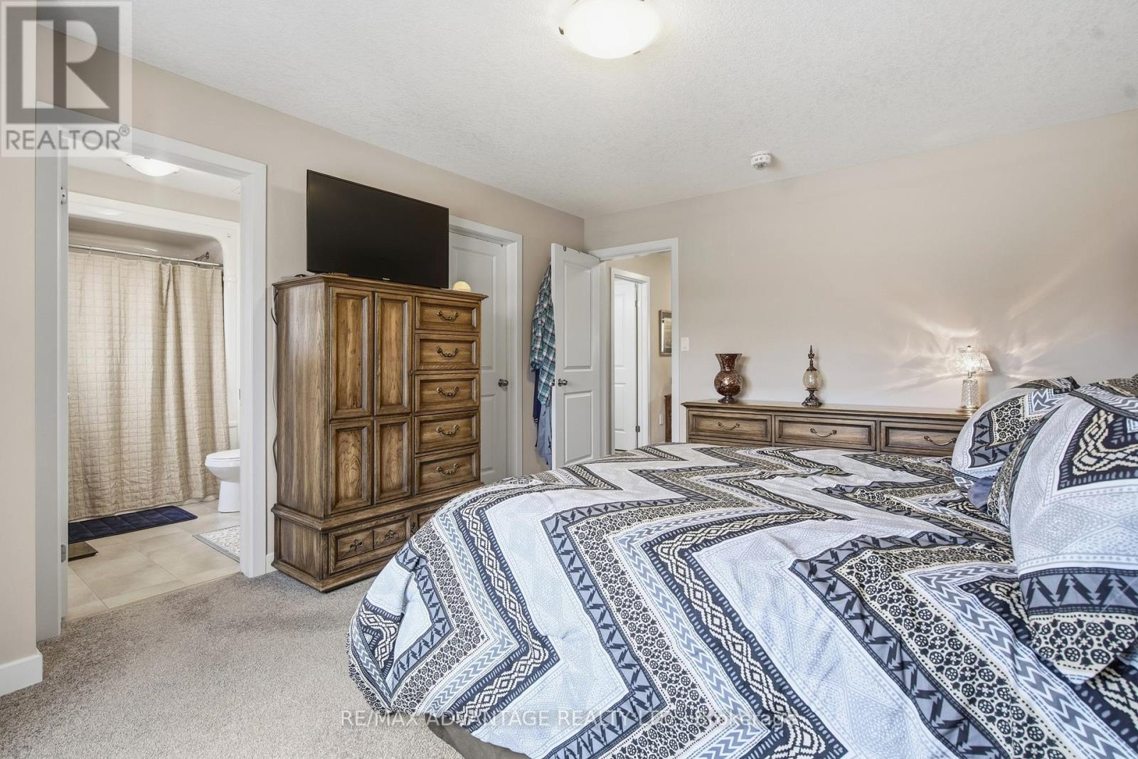 16 Empire Parkway, St. Thomas, Ontario  N5R 0E9 - Photo 18 - X12981072