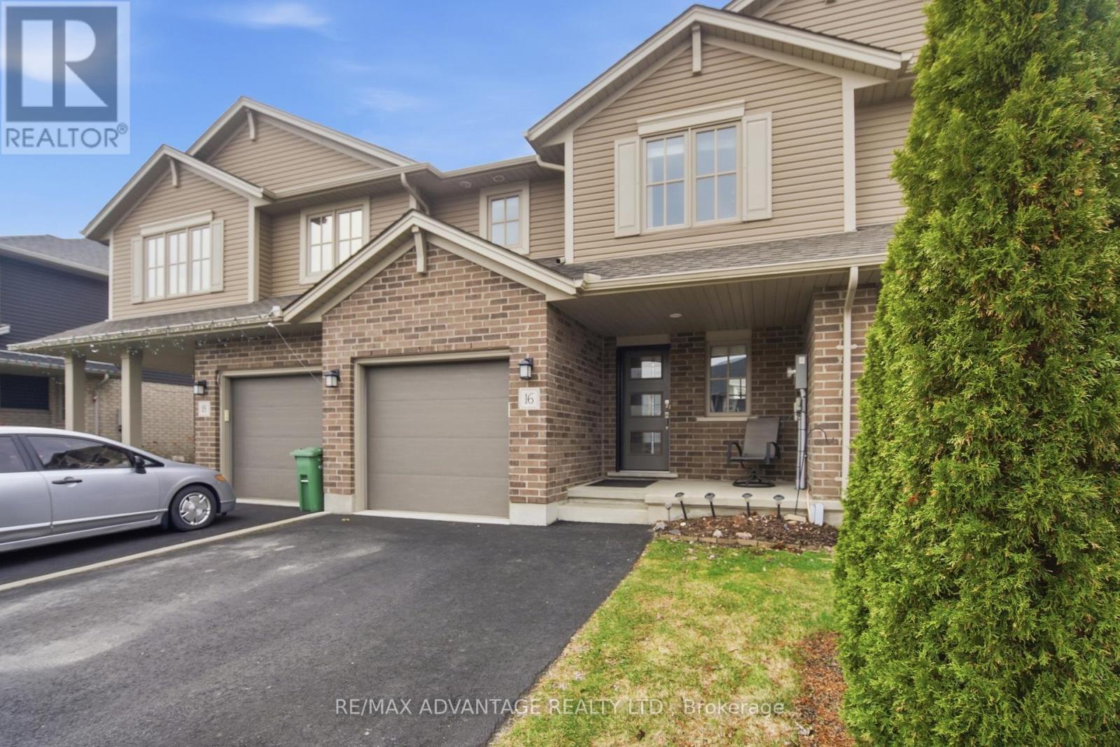 16 Empire Parkway, St. Thomas, Ontario  N5R 0E9 - Photo 2 - X12981072