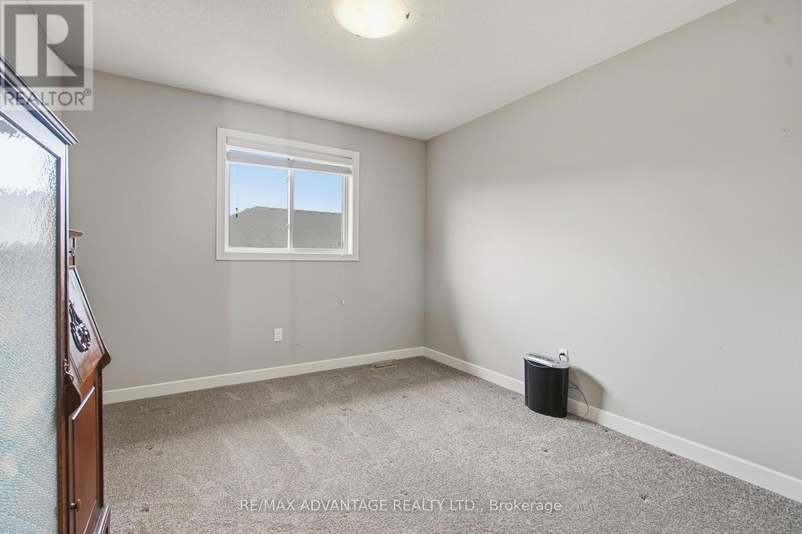 16 Empire Parkway, St. Thomas, Ontario  N5R 0E9 - Photo 23 - X12981072