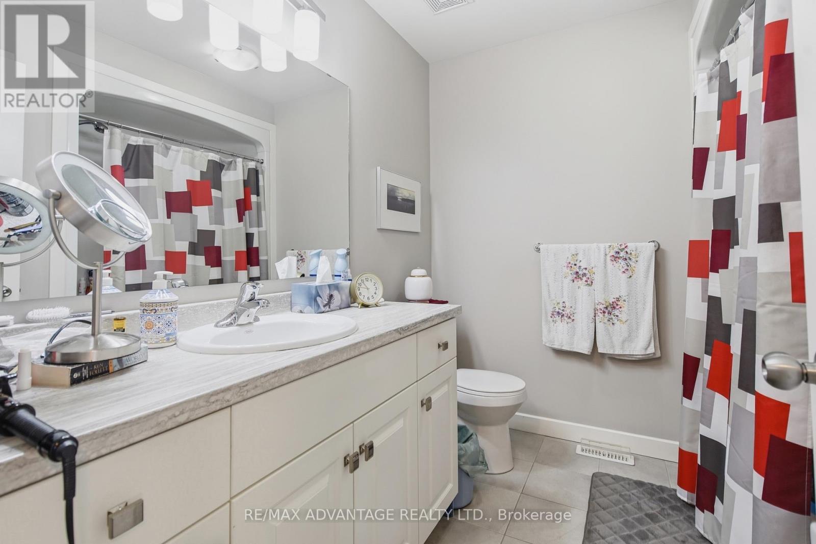 16 Empire Parkway, St. Thomas, Ontario  N5R 0E9 - Photo 25 - X12981072