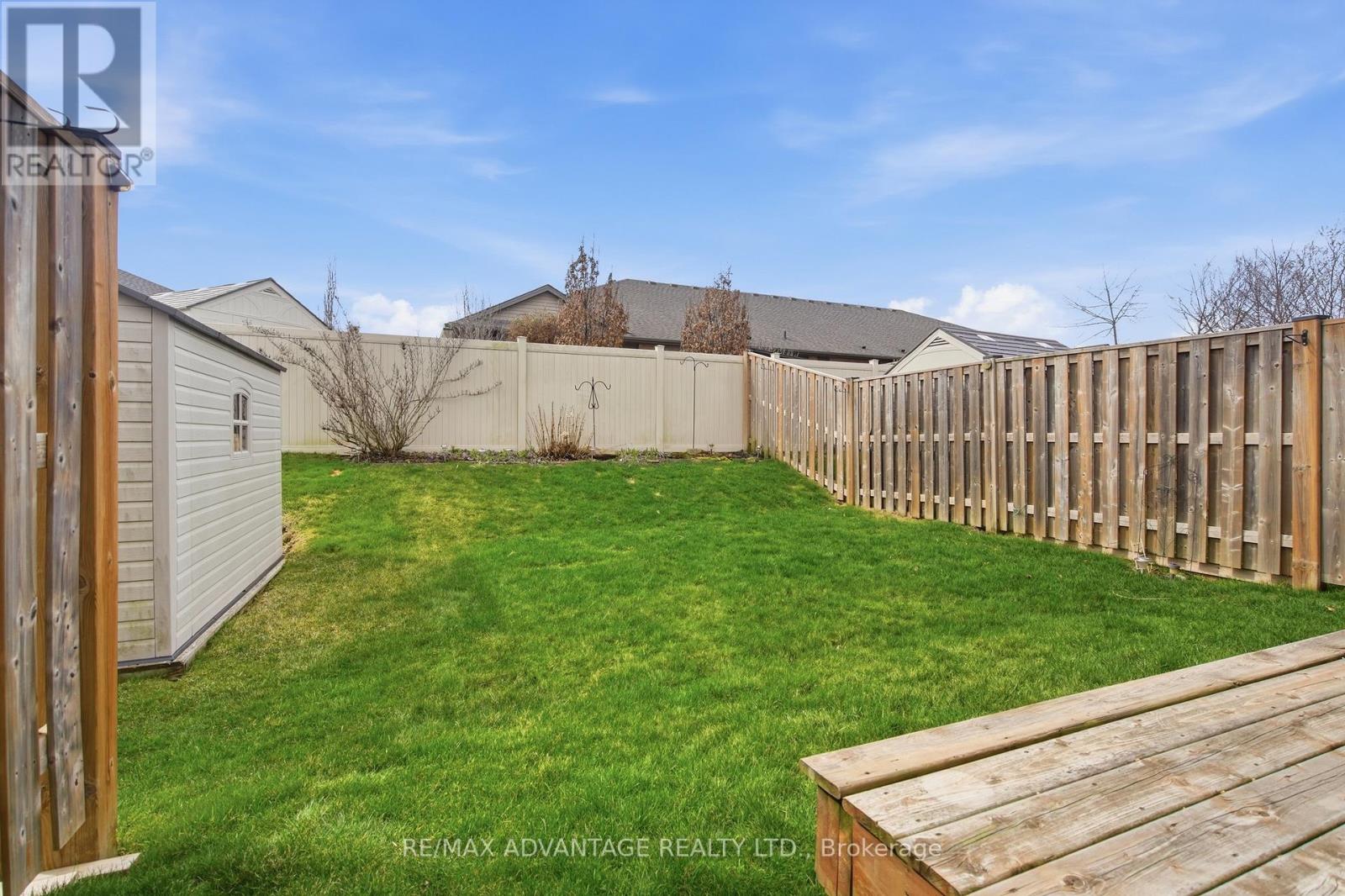 16 Empire Parkway, St. Thomas, Ontario  N5R 0E9 - Photo 31 - X12981072