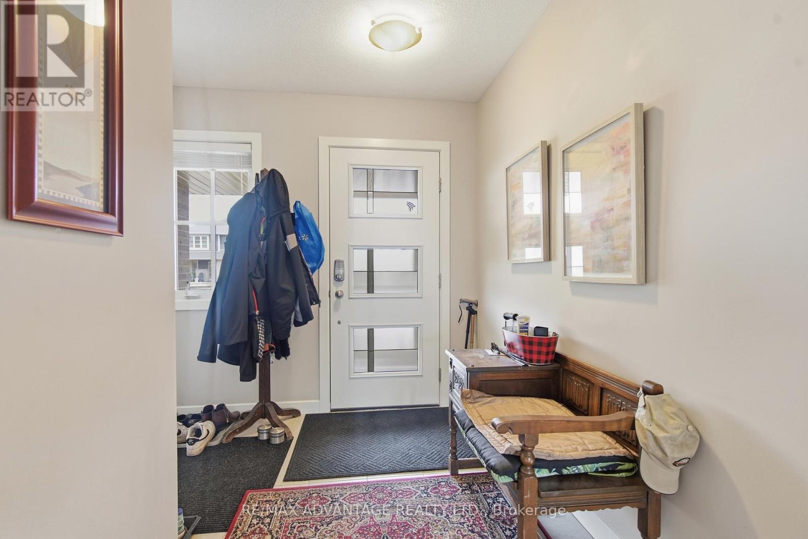 16 Empire Parkway, St. Thomas, Ontario  N5R 0E9 - Photo 4 - X12981072