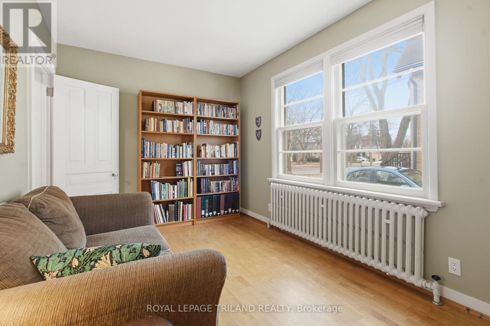 937 Waterloo Street, London East (East B), Ontario  N6A 3X2 - Photo 8 - X12981100