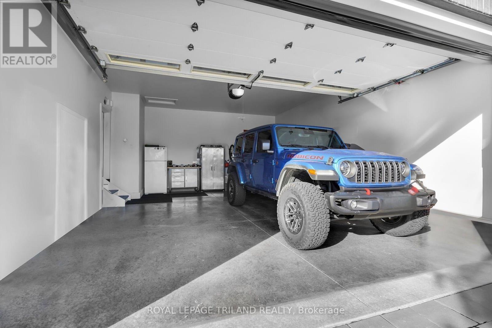 95 Brooker Trail, Thames Centre (Thorndale), Ontario  N0M 2P0 - Photo 34 - X12981110