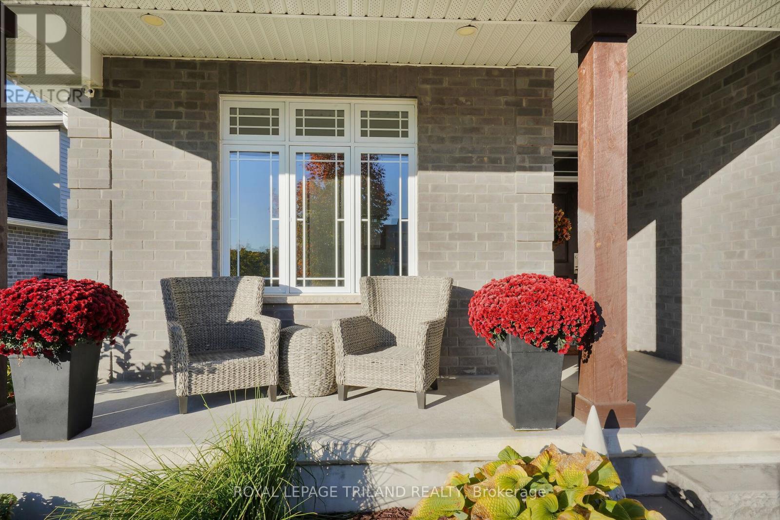 95 Brooker Trail, Thames Centre (Thorndale), Ontario  N0M 2P0 - Photo 4 - X12981110