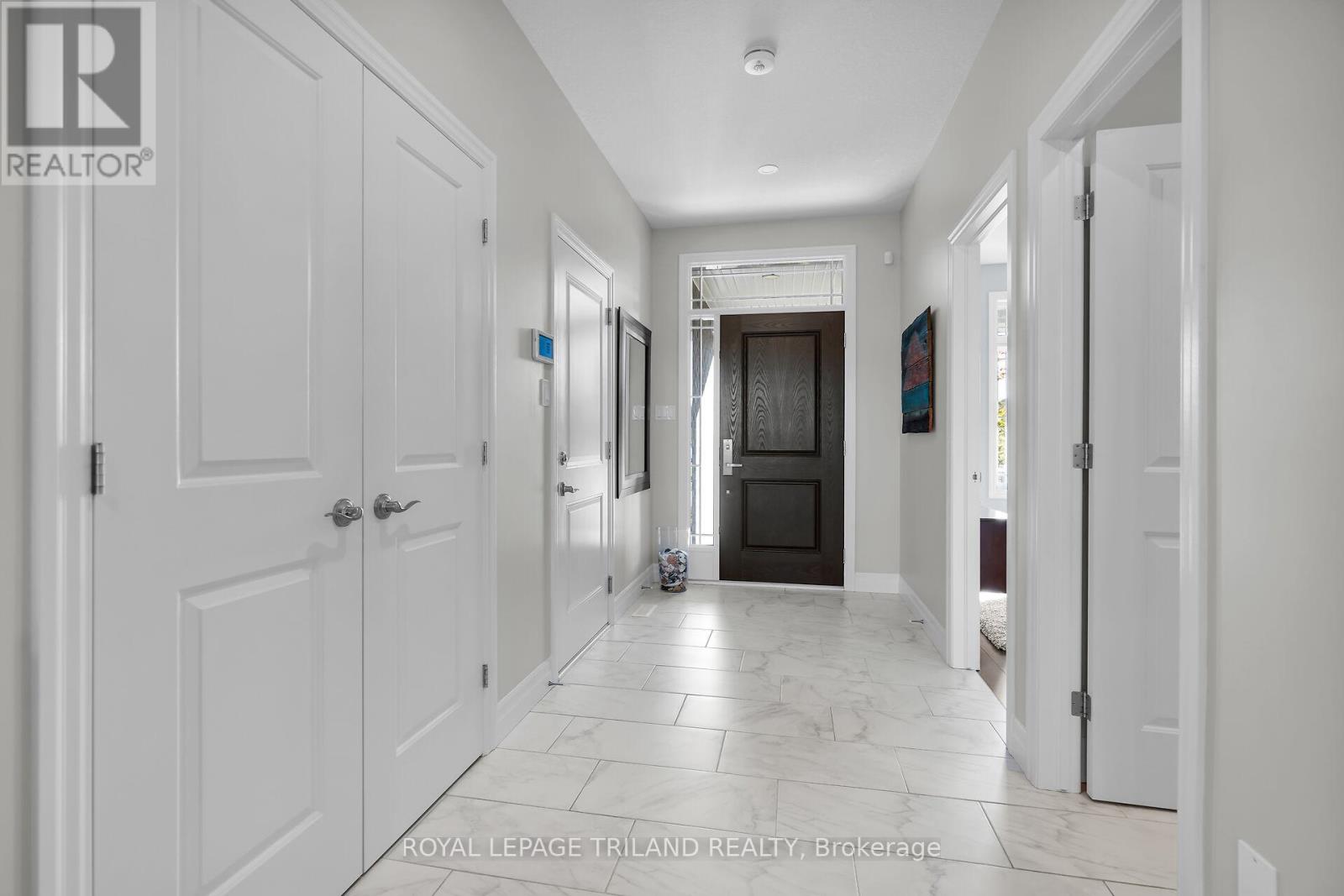 95 Brooker Trail, Thames Centre (Thorndale), Ontario  N0M 2P0 - Photo 6 - X12981110