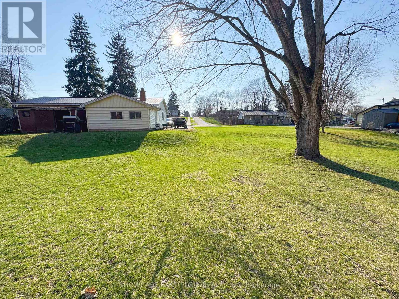32 Edison Drive, Bayham (Vienna), Ontario  N0J 1Z0 - Photo 3 - X12981138