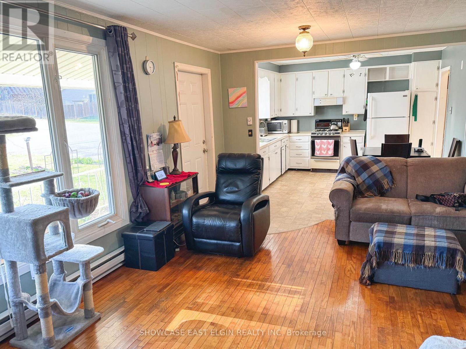 32 Edison Drive, Bayham (Vienna), Ontario  N0J 1Z0 - Photo 8 - X12981138