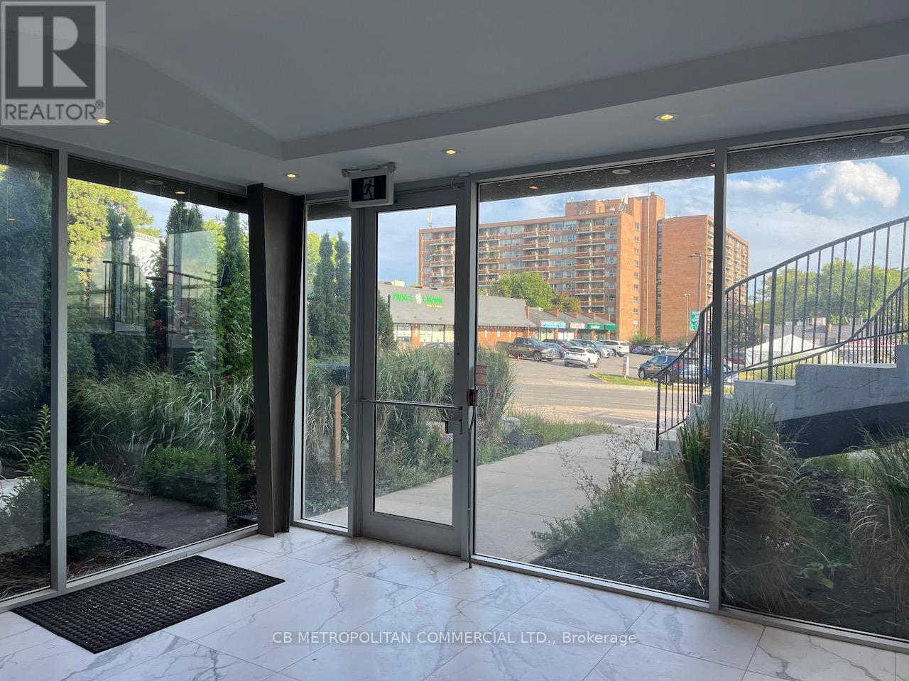 500 - 1880 O'connor Drive, Toronto, Ontario  M4A 1W9 - Photo 3 - C12980978