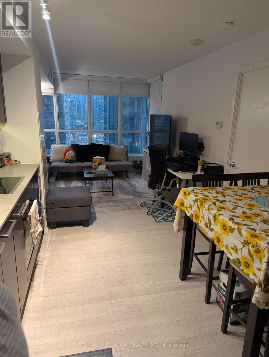 2008 - 80 Queens Wharf Road, Toronto, Ontario  M5V 0J3 - Photo 2 - C12980984