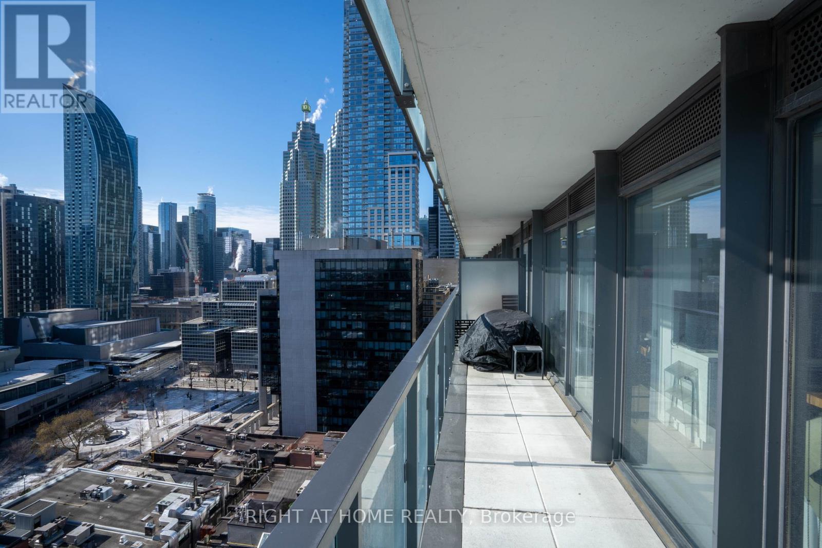 1803 - 60 Colborne Street, Toronto, Ontario  M5E 0B7 - Photo 12 - C12981106