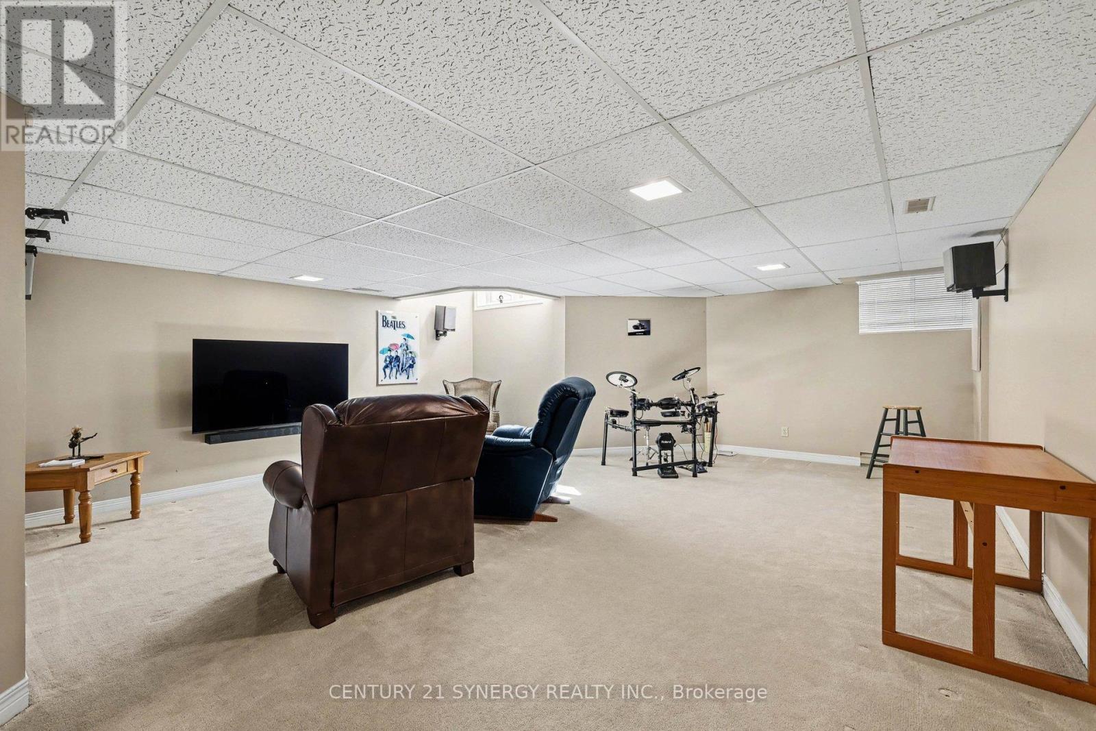 11 Grandcourt Drive, Ottawa, Ontario K2G 5W9 - Photo 14 - X12980980