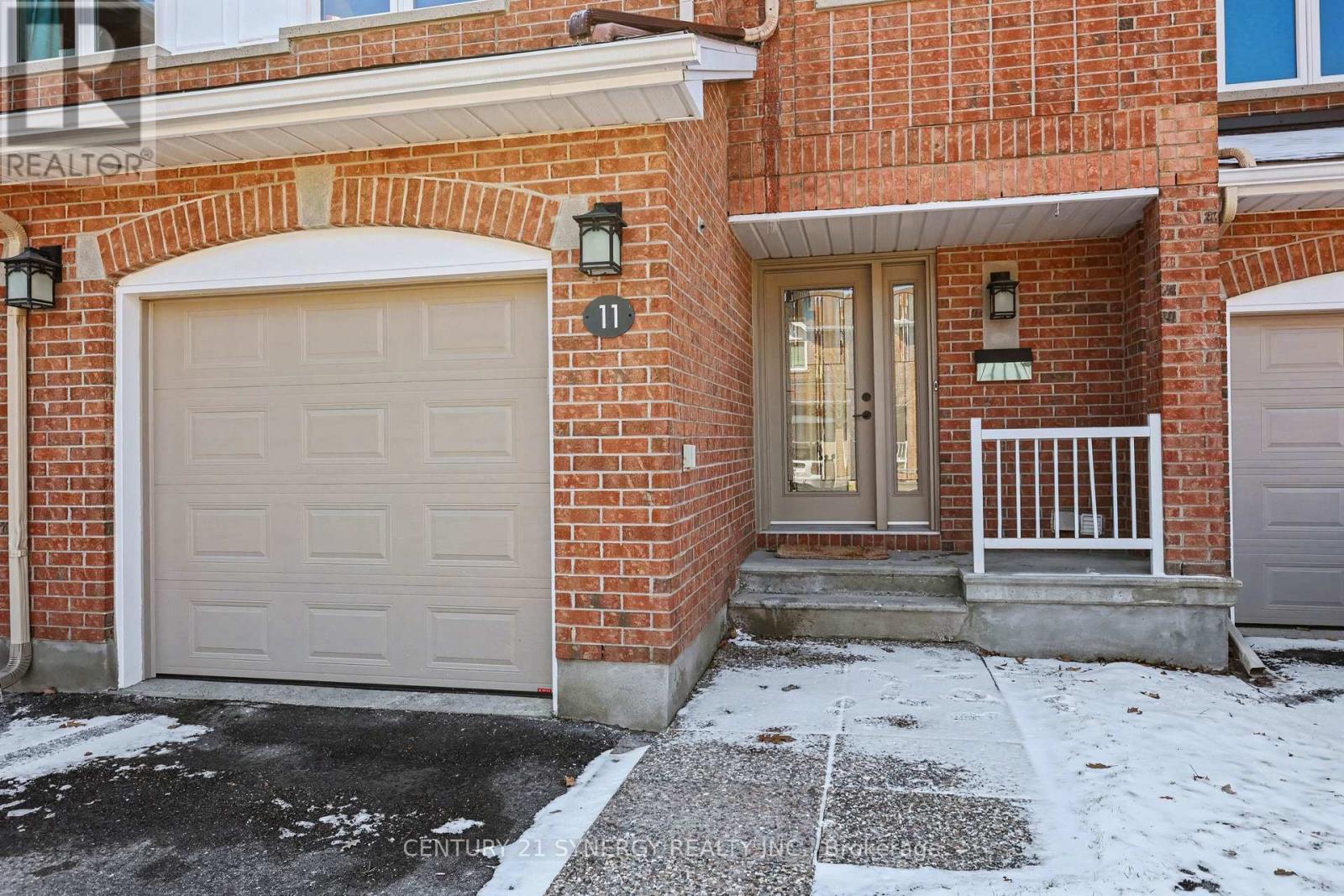 11 Grandcourt Drive, Ottawa, Ontario K2G 5W9 - Photo 2 - X12980980