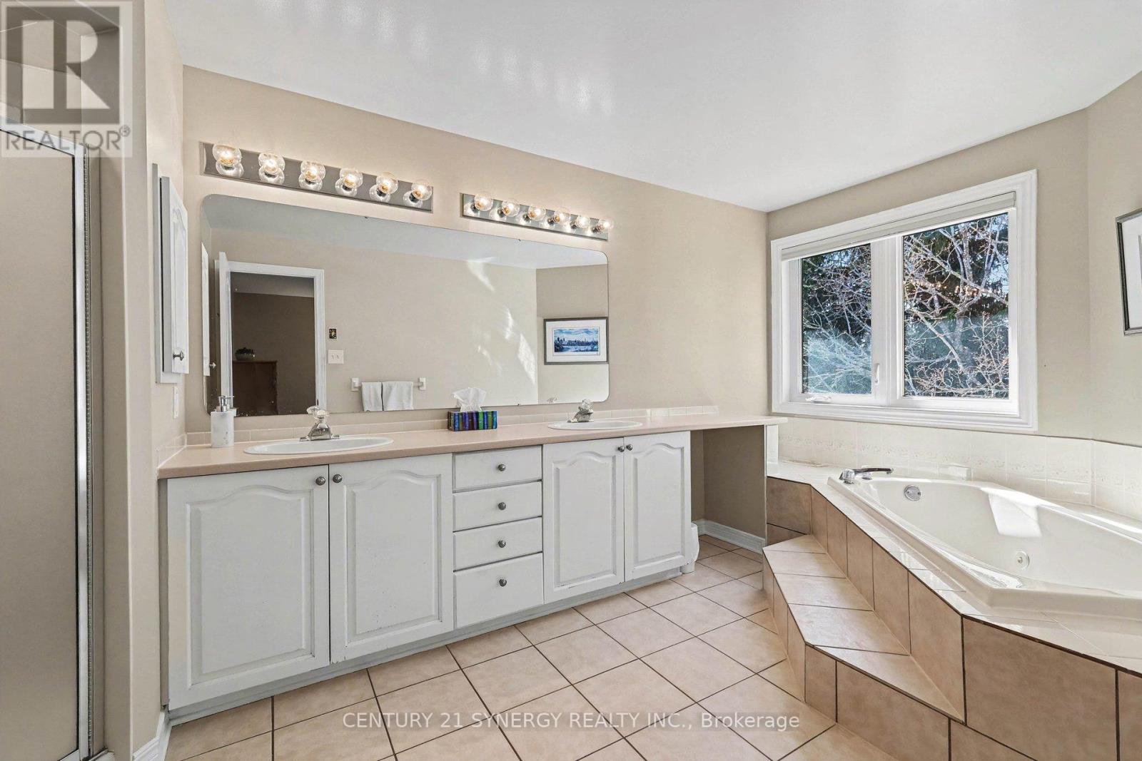 11 Grandcourt Drive, Ottawa, Ontario K2G 5W9 - Photo 23 - X12980980