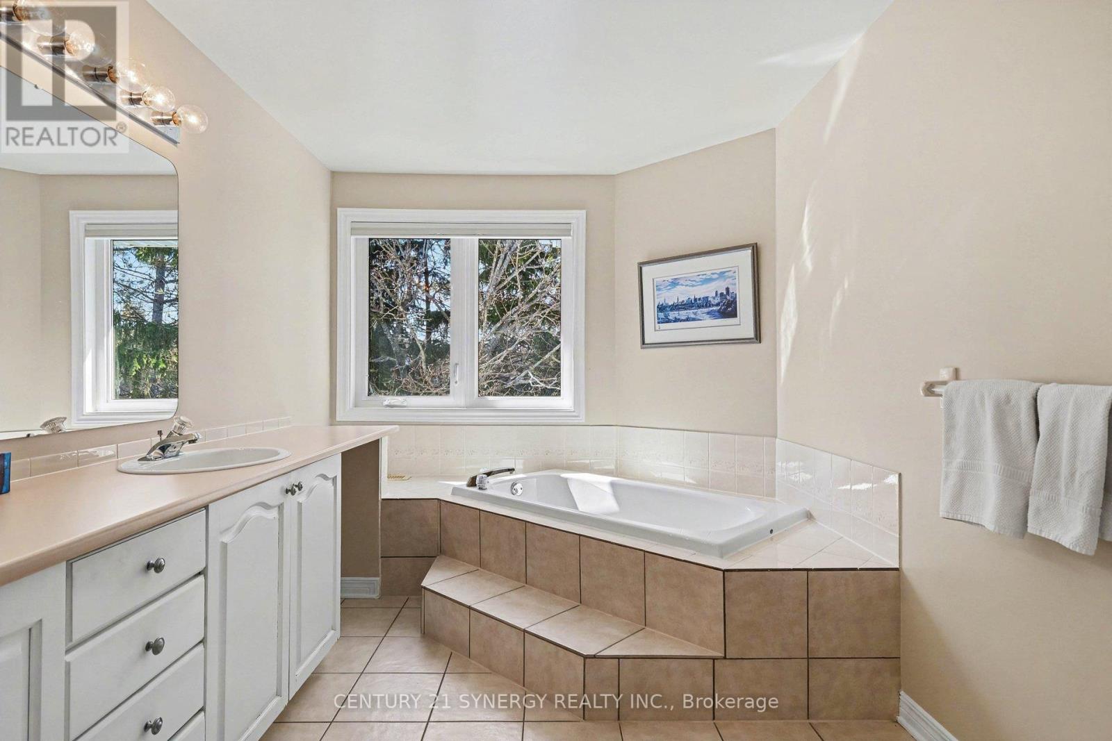 11 Grandcourt Drive, Ottawa, Ontario K2G 5W9 - Photo 25 - X12980980