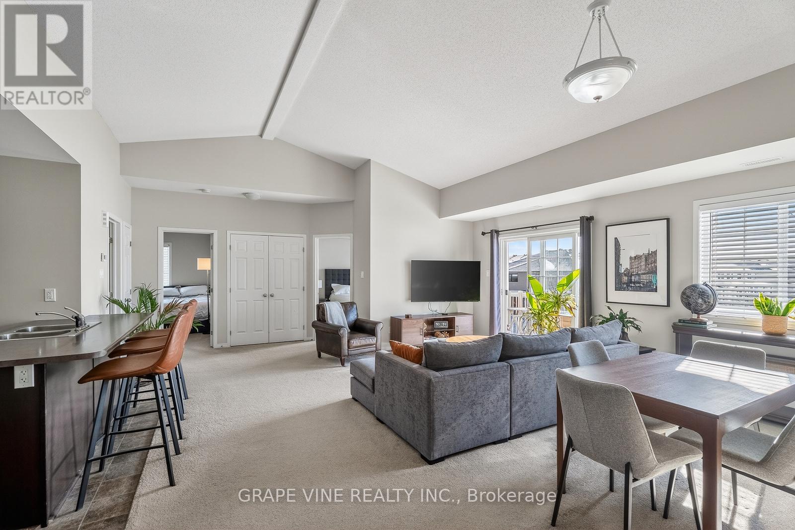 F - 104 Artesa Private, Ottawa, Ontario  K2S 0J8 - Photo 19 - X12981034