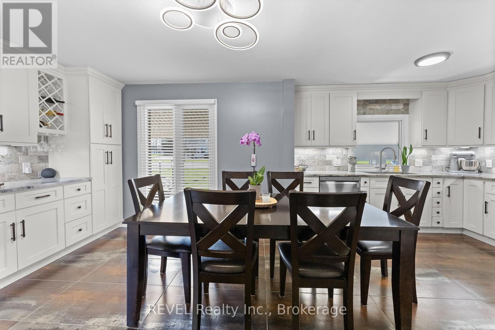 955 Ridge Road N, Fort Erie, Ontario  L0S 1N0 - Photo 13 - X12981136