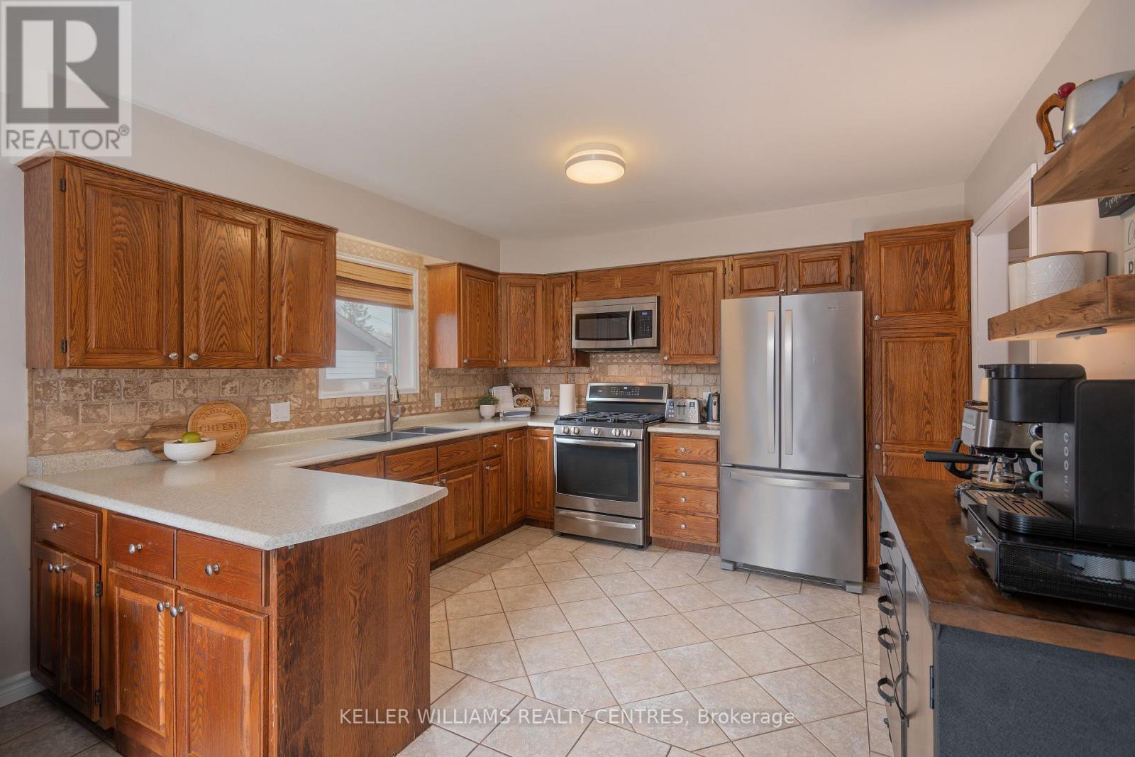 2209 Willard Avenue, Innisfil, Ontario  L9S 2C1 - Photo 9 - N12980986