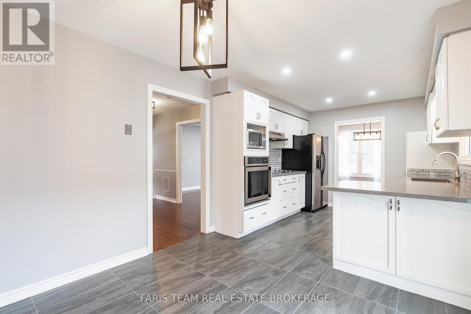 2200 Richard Street, Innisfil, Ontario  L9S 2C4 - Photo 14 - N12980988