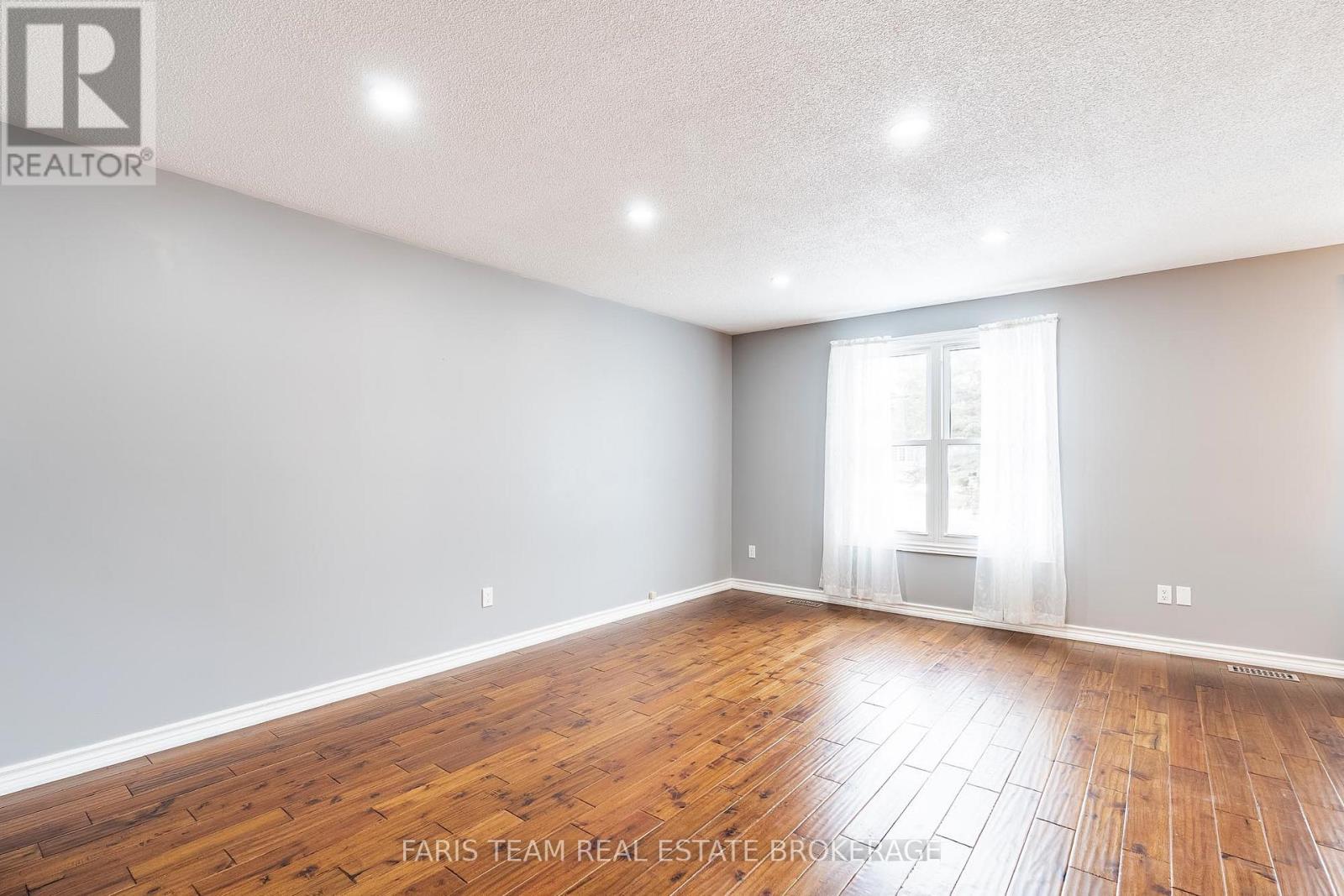 2200 Richard Street, Innisfil, Ontario  L9S 2C4 - Photo 19 - N12980988