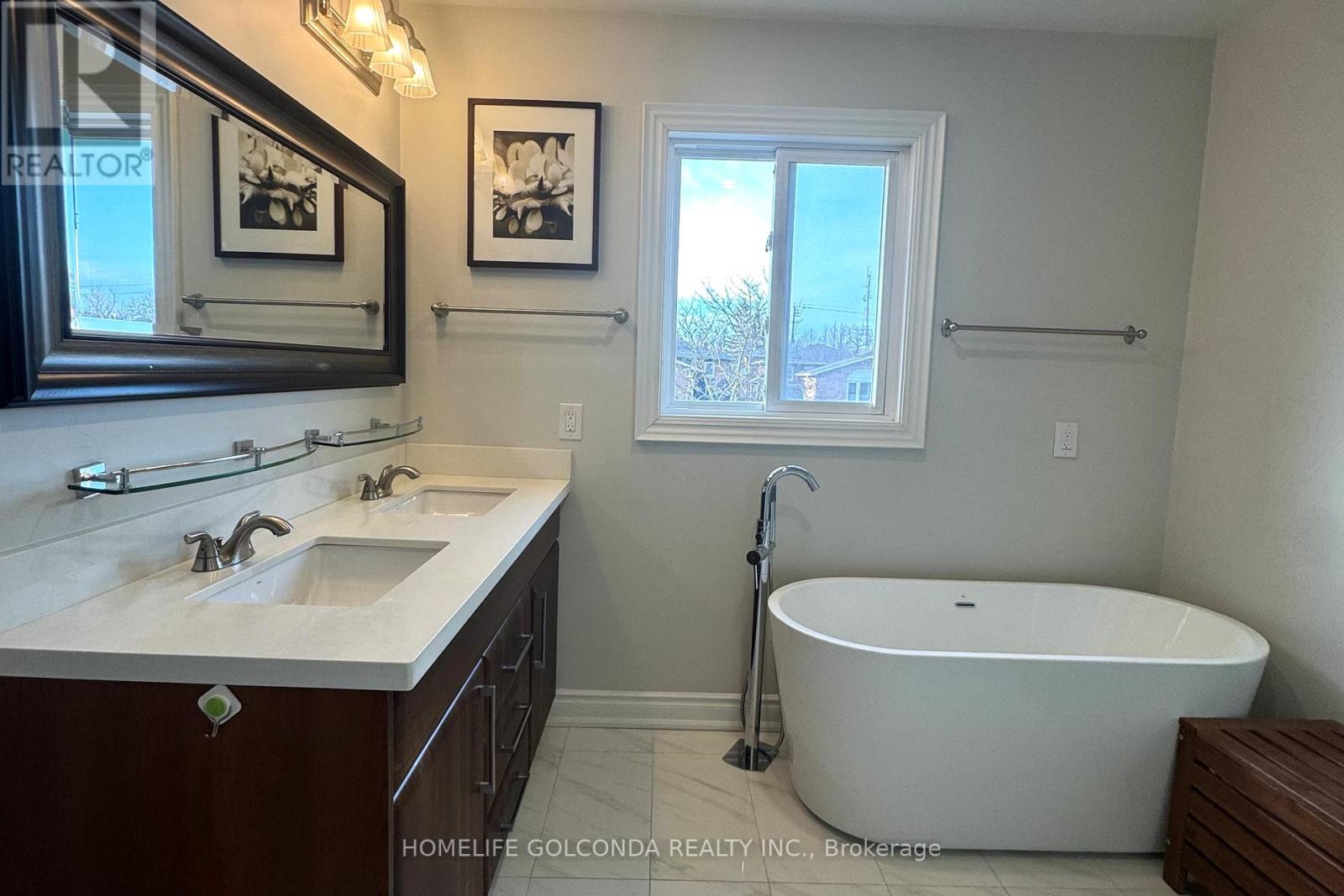 21 Belvedere Crescent, Richmond Hill, Ontario  L4C 8W1 - Photo 23 - N12981026