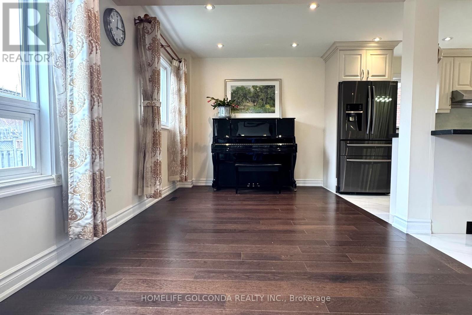 21 Belvedere Crescent, Richmond Hill, Ontario  L4C 8W1 - Photo 4 - N12981026