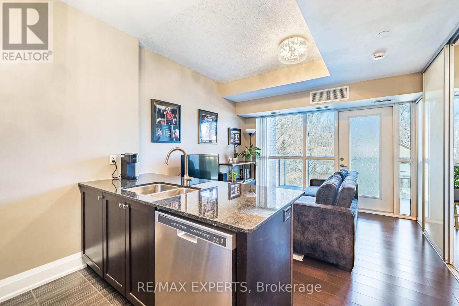 211 - 8302 Islington Avenue, Vaughan, Ontario  L4L 0E6 - Photo 14 - N12981050